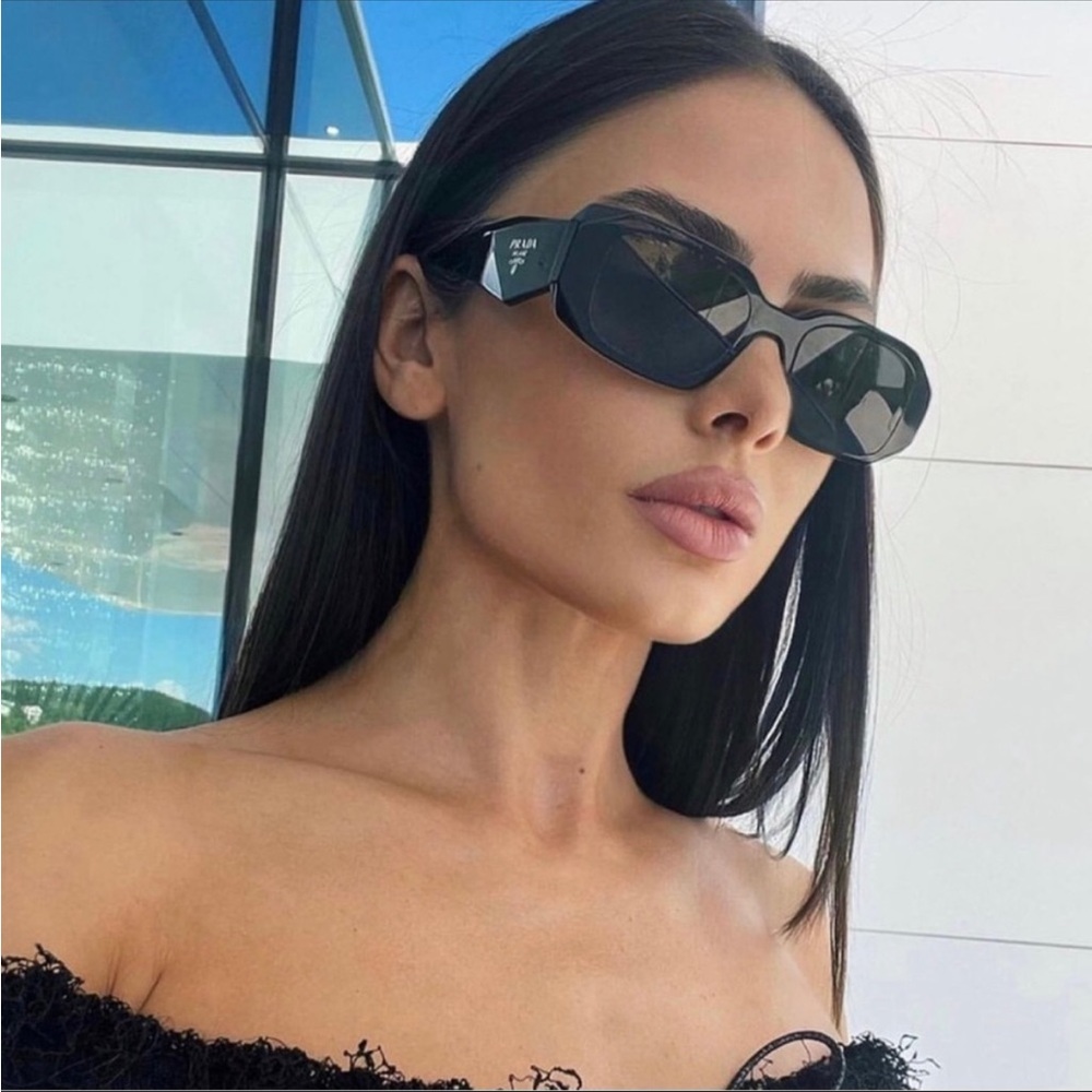 Prada 17WS Sunglasses